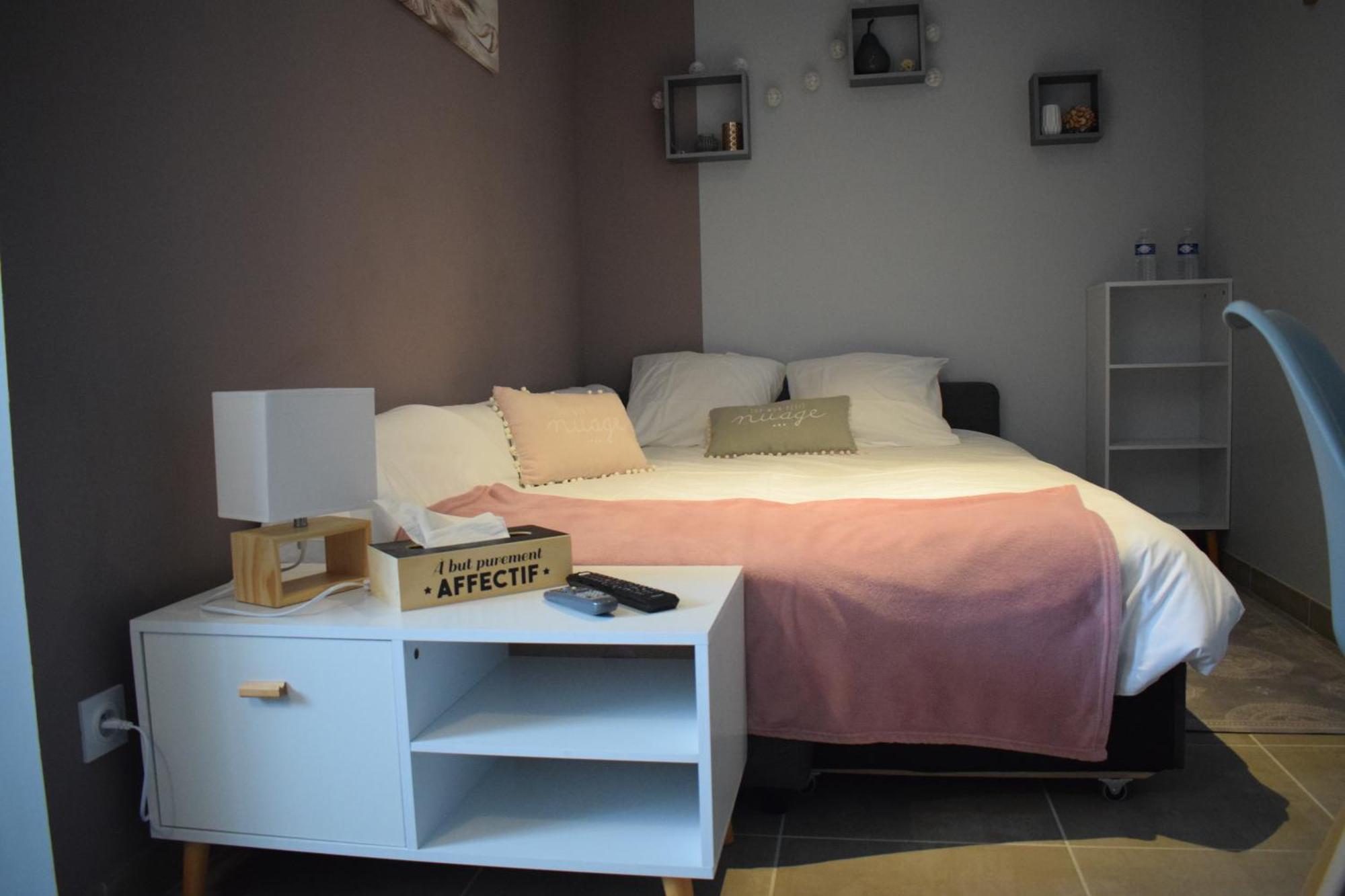 La Sarlamandre, Chambres Et Table D'Hotes Marcillac-Saint-Quentin Dış mekan fotoğraf