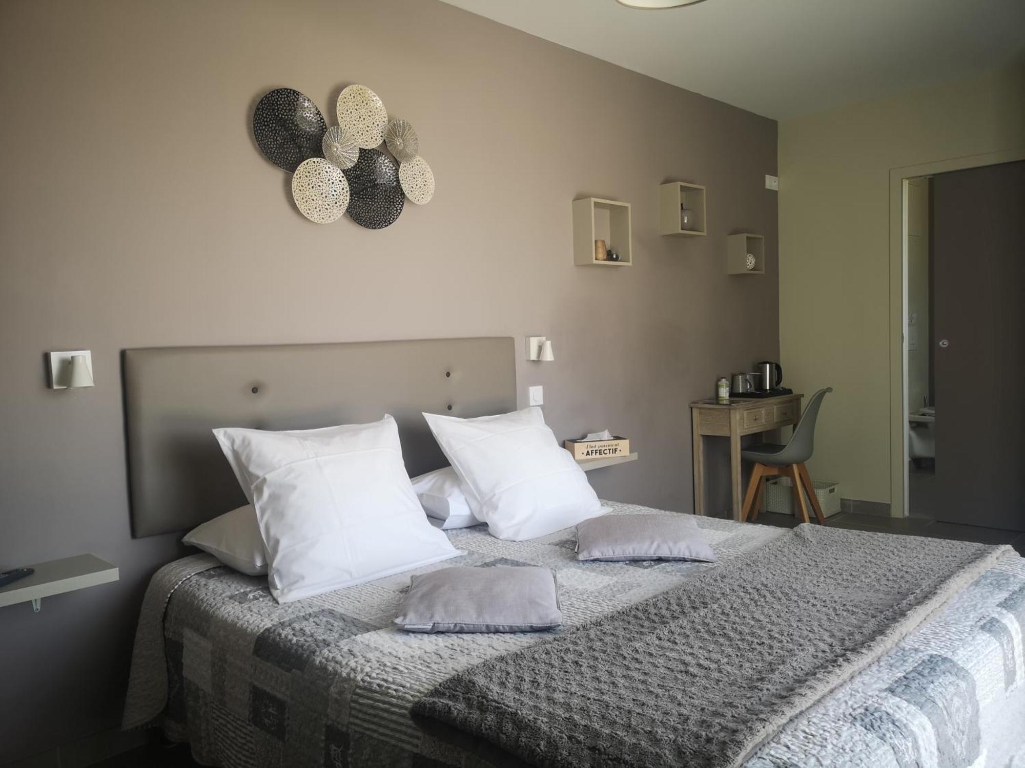 La Sarlamandre, Chambres Et Table D'Hotes Marcillac-Saint-Quentin Dış mekan fotoğraf