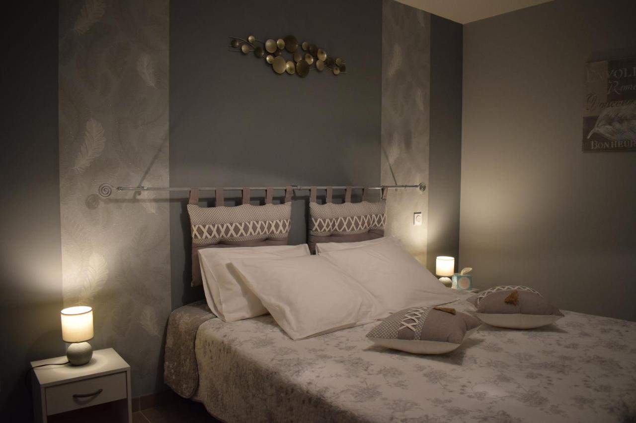 La Sarlamandre, Chambres Et Table D'Hotes Marcillac-Saint-Quentin Dış mekan fotoğraf